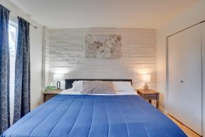 Postel nebo postele na pokoji v ubytování Wildcats Welcome! Mtn-View Condo 7 Mi to U of A