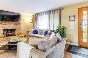 Galeriebild der Unterkunft 3 Mi to South Park Quiet Pittsburgh Area Getaway in Option