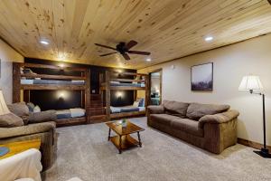 Μια τηλεόραση ή/και κέντρο ψυχαγωγίας στο Pioneer Ridge