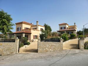 Το κτήριο όπου στεγάζεται  η βίλα