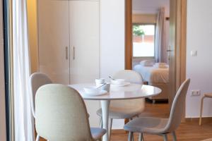 Χώρος καθιστικού στο Green Hill Suites FREE Shuttle From And To Athens Airport