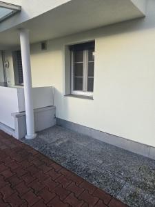 Το κτήριο όπου στεγάζεται  το διαμέρισμα