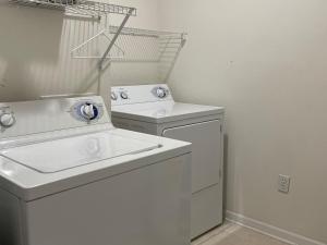 Φωτογραφία από το άλμπουμ του Legacy Villa 1405- 2 bedroom 2 bath with garage - in beachside neighborhood σε De Buys