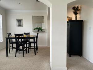 Φωτογραφία από το άλμπουμ του Legacy Villa 1405- 2 bedroom 2 bath with garage - in beachside neighborhood σε De Buys