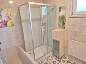 Ένα μπάνιο στο House with garden close to Vienna & Airport +19 φωτογραφίες