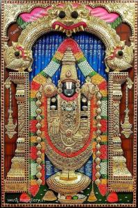 un tableau d'un paon doré sidx sidx sidx sidx sidx sidx sidx dans l'établissement Temple View Non AC Guest House Near Kamatchi Amman Temple Guest Check in Time 6PM and Check out 9AM, à Kanchipuram