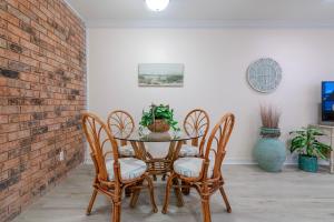 TV a/nebo společenská místnost v ubytování 103 Cypress Cove ~ Beautiful 1 bedroom 1 bath beachfront condo in Biloxi