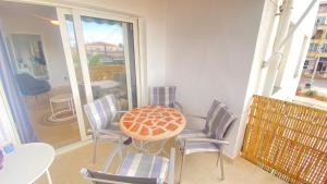 Χώρος καθιστικού στο Capitolio 1G