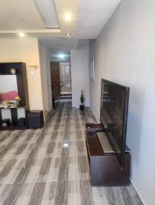 TV/trung tâm giải trí tại I rent a house in Mollendo