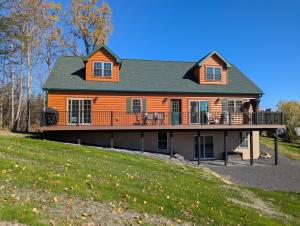 Το κτήριο όπου στεγάζεται  η παραθεριστική κατοικία