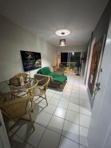 Τραπέζι μπιλιάρδου στο Yatch village ap completo vista mar