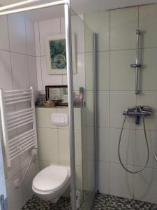 Un baño de Studio Barb'n'Roll