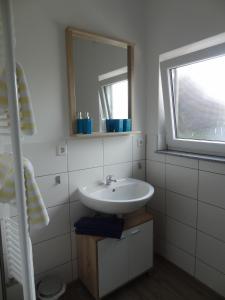 A bathroom at Ferienwohnung Ebersbach