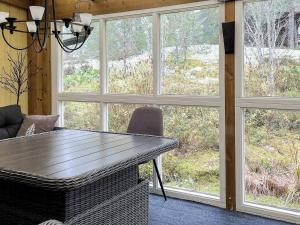 Φωτογραφία από το άλμπουμ του Cozy Forest Hideaway with Hot Tub σε Länna +20 φωτογραφίες