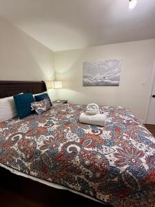 Ένα ή περισσότερα κρεβάτια σε δωμάτιο στο Beautiful 3 Bedrooms Guesthouse