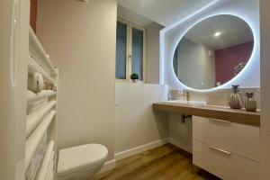 Koupelna v ubytování Casa Jaubertie -Cosy & Chaleureux T2 -Hyper centre + 14 fotografií