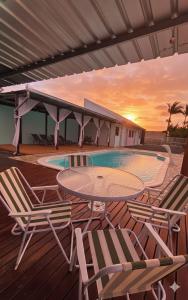 Бассейн в Pousada Bahamas Sc или поблизости