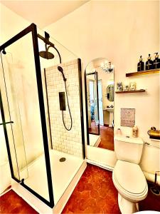 Ένα μπάνιο στο L'escalier gaucher