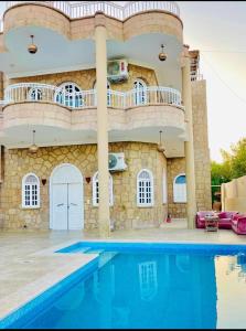 Bazén v ubytování Paradise guest house nebo v jeho okolí