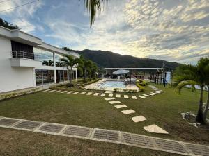 Φυσικό τοπίο κοντά σε αυτή η παραθεριστική κατοικία