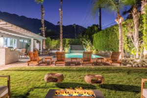Сад в Group Paradise! Palm Springs Villa with Pool, Casita & Mountain Views - Seasonal Special Offer