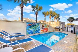 Bazén v ubytování Queen Bee nebo v jeho okolí