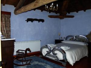 Postel nebo postele na pokoji v ubytování Casa rural Gemerendura y Son Soles