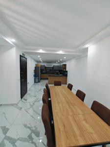 Posezení v ubytování Large Deluxe Apartment