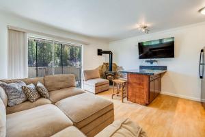 Μια τηλεόραση ή/και κέντρο ψυχαγωγίας στο Quaking Aspen Condo