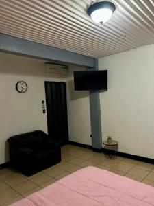 Μια τηλεόραση ή/και κέντρο ψυχαγωγίας στο Hotel & Restaurante Tabacones +10 φωτογραφίες