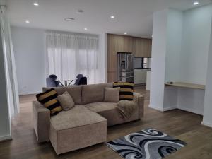 Η κουζίνα ή μικρή κουζίνα στο Box hill townhouse