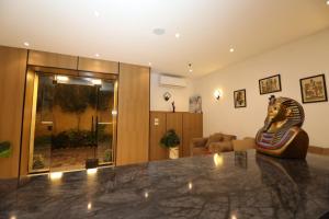 Ο χώρος του λόμπι ή της ρεσεψιόν στο Sóul In Pyramids View