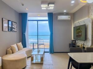 Posezení v ubytování CSJ Tower Vũng Tàu-Seaview & Beachfront Apartment -RUBY HOUSE