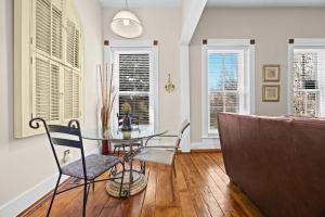 Fotografie z fotogalerie ubytování Family-Friendly 2 Unit Retreat in Louisville v destinaci Louisville