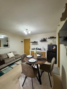 Kuchyň nebo kuchyňský kout v ubytování 2-bedroom unit with Sea & Mountain View