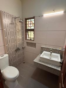 Koupelna v ubytování Luxurious Villa in Baharia Town Karachi