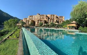 Πισίνα στο ή κοντά στο Aloha Ganges Apartments, Rishikesh