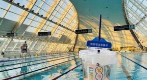 上海市にあるShanghai Noble Centerのスイミングプール反復反復ソンを備えた大きなスイミングプール