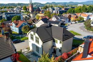 En generel udsigt til bjerge eller udsigt til bjerge taget fra feriehuset