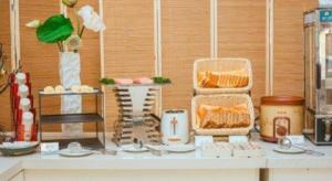 Makanan di atau berdekatan hotel