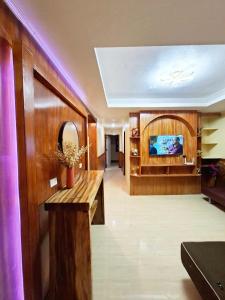 Et tv og/eller underholdning på Roswood Baguio Transient Home