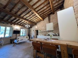 Kuchyň nebo kuchyňský kout v ubytování Dimora dei Lustri + 9 fotografií