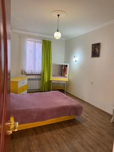 Postel nebo postele na pokoji v ubytování Msho Amrov Restoran