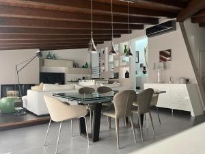 TV a/nebo společenská místnost v ubytování Imbriani103