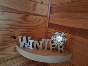 Afbeelding uit fotogalerij van Roulotte en bois in Fuveau