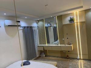 Foto sihtkohas Asese asuva majutusasutuse Exquisite 3 bedroom house, Wifi AC Solar in RCCG camp, Mowe galeriist +16 fotot