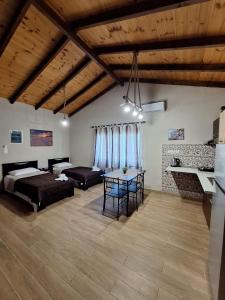 Ένα ή περισσότερα κρεβάτια σε δωμάτιο στο Mulberry Apartment