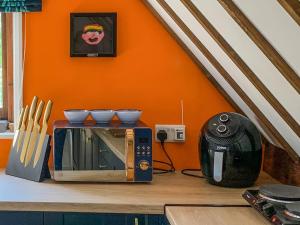 Příslušenství pro přípravu čaje a kávy v ubytování Kingfisher Granary