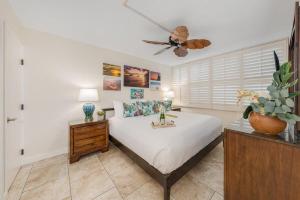 Ένα ή περισσότερα κρεβάτια σε δωμάτιο στο Kamaole Sands 10203 · KAS 10203 Summer Retreat Remodel 1BD Acros +42 φωτογραφίες