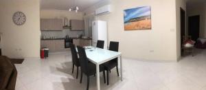 Η κουζίνα ή μικρή κουζίνα στο Cozy penthouse